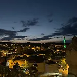 Cappadocia Ozbek Stone House מלון גורמה